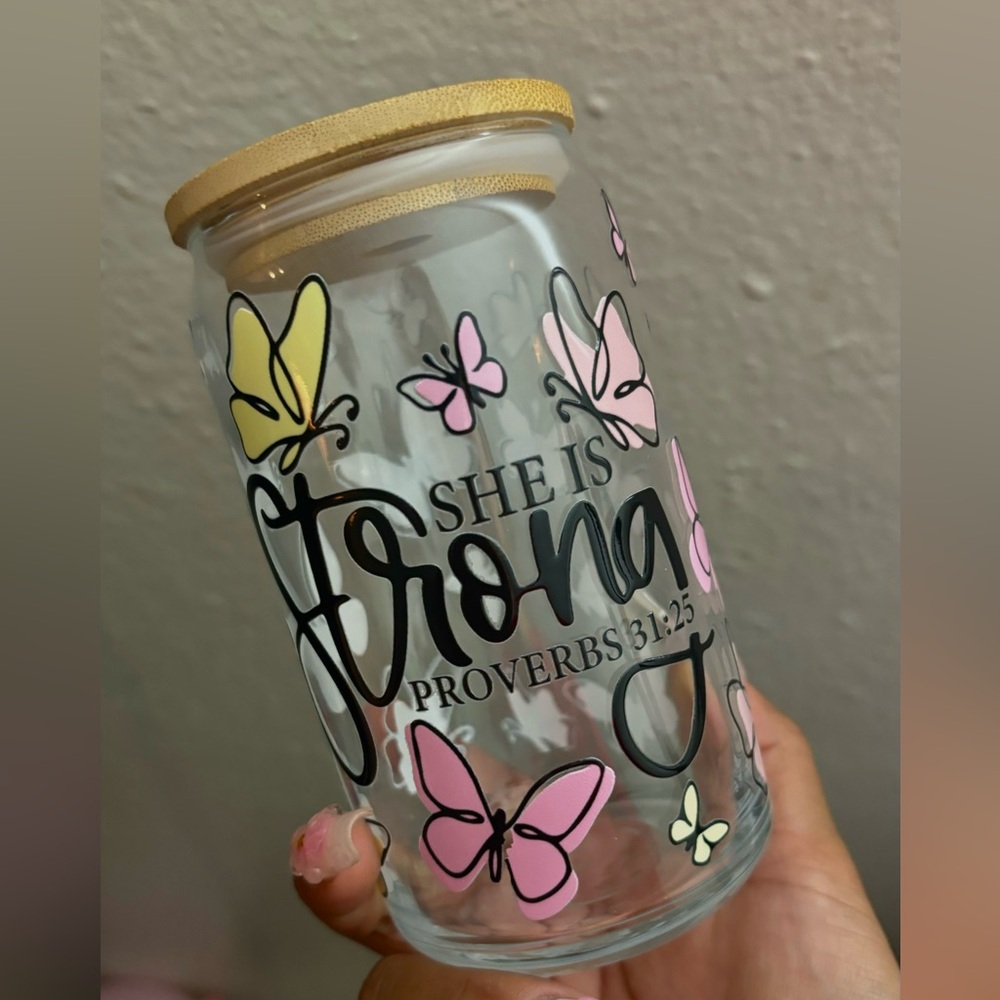 Glass cups with design✨